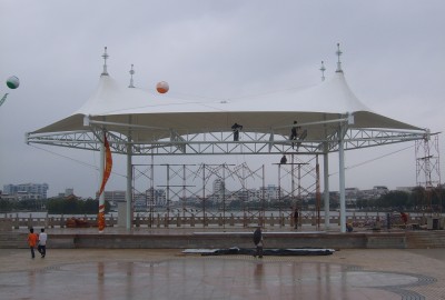 广东省雷州市政广场舞台张拉膜结构